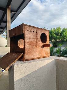 breeding box 