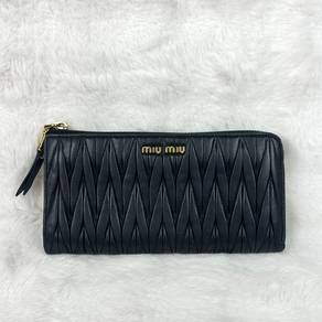 Miu Miu black Matelasse leather zip-around wallet