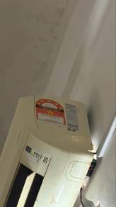 aircond daikin inverter 1.5