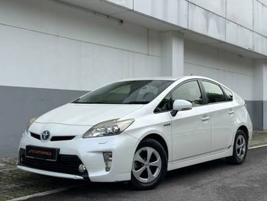 Toyota Prius LUXURY (HYBRID) in Ara Damansara, SGR