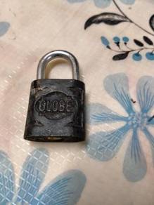 Globe lock