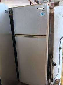 peti sejuk 2 pintu elok lagi 