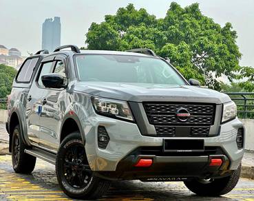 Nissan Navara PRO-4X in Puchong, SGR
