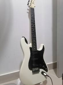 White and black stratocaster
