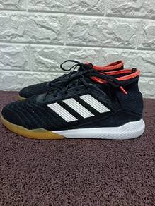 uk8.5 Adidas Predator Tango 18.3