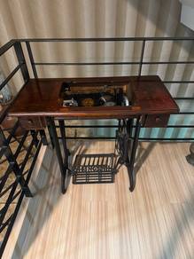 Sewing Machine ( Antique)