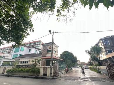 Townhouse For Sale in Raja Uda,PNG