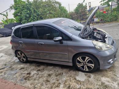 Honda Jazz VTEC in Bandar Puteri Klang, SGR