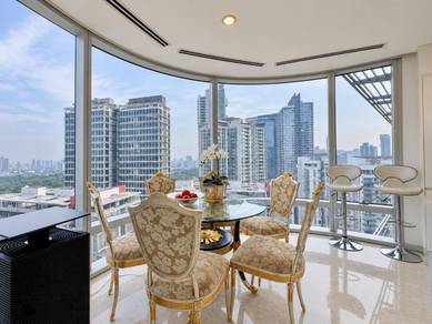 Condominium For Sale in The Avare