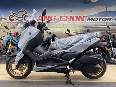 Yamaha XMAX