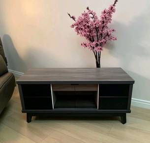 RAK TV Elegant ( Ada Cermin & Solid Wood Design)