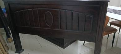 Queen size bed frame 