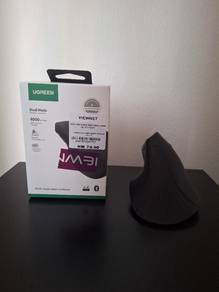UGREEN vertical wireless mouse (Like new)