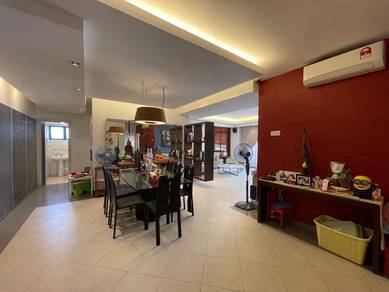 Condominium For Sale in Diamond Villa