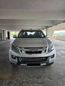 Isuzu D-Max V-CROSS 4x4 in Kota Kinabalu, SBH