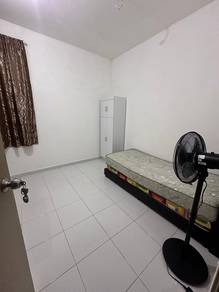 Room in Ulu Tiram, JHR
