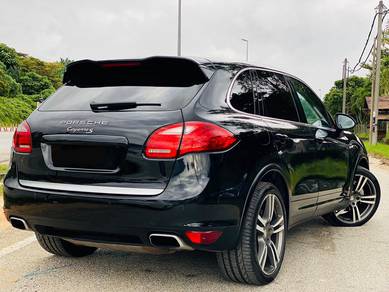 Porsche Cayenne S S HYBRID in Sungai Buloh, SGR