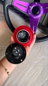 Quick release steering