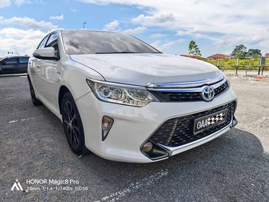 Toyota Camry HYBRID PREMIUM in Kuching, SWK
