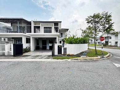 Semi-Detached House For Sale in Nilai,NSN