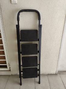 4-Step Folding Ladder