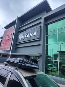 taka roof box with bracket