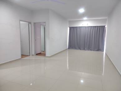 Condominium For Rent in Admiral Residences
