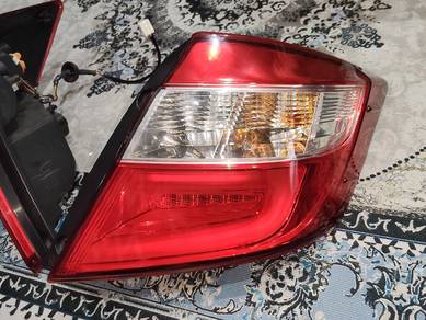 lampu belakang bezza