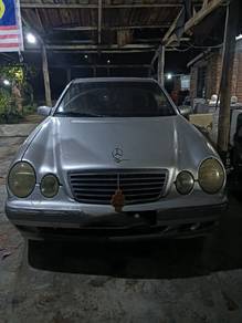 Mercedes Benz 280SE in Kemaman, TRG