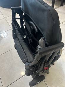 Baby stroller (Almost New)