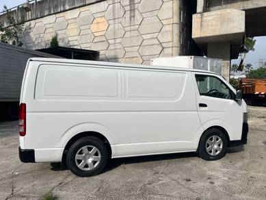 2014 toyota hiace panel van