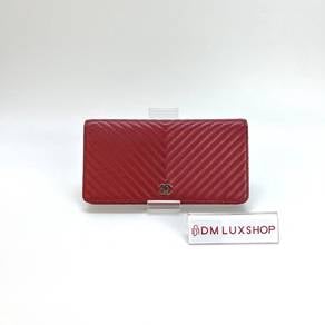 Preloved Chanel Red Chervon Wallet