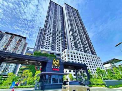 Service Residence For Auction in M Luna