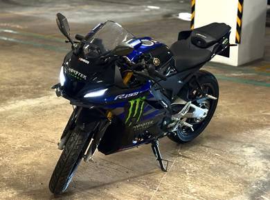 Yamaha R15