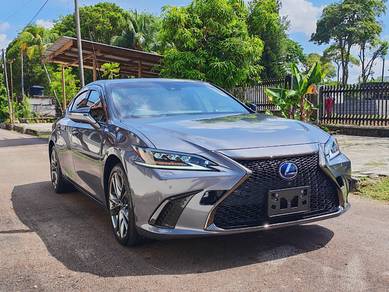 Lexus ES 300 h (HYBRID) in Johor Bahru, JHR