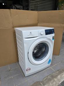 Front load hot washer Electrolux inverter 7.5-kg