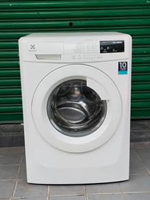 Electrotlux 7.5kg front load hot washer