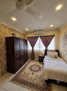Room in Puchong, SGR