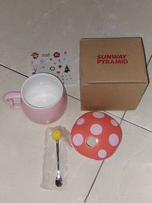 New in box ceramic mushroom mug with lid