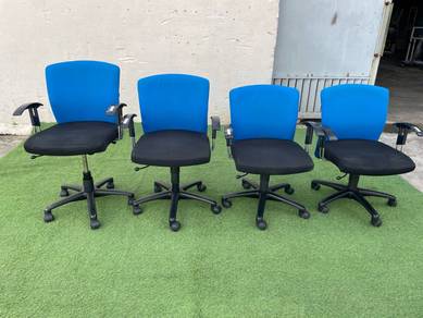 YE64A Kerusi Beroda Pejabat Office Chair Blue