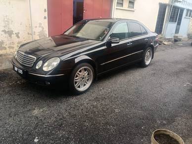 Mercedes Benz E240 240 ELEGANCE (CKD) in Kuala Kangsar, PRK