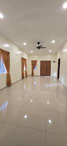 Bungalow House For Rent in Banting,SGR