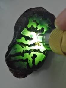 Bongkah Mentah Giok Jadeite Jade Hijau Ais Burma