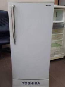 Kecil Refrigerator Toshiba Peti Ais Fridge Freezer