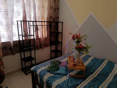 Room in Bandar Puteri Puchong, SGR