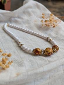 Vintage White Beaded Gold toned Necklace with Flow