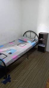 Room in Seri Kembangan, SGR