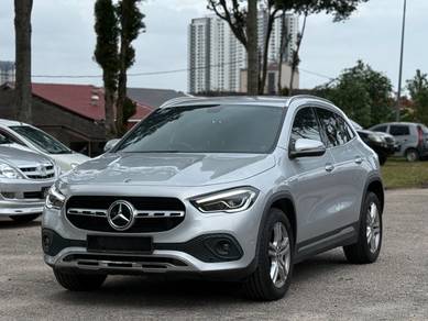 Mercedes Benz GLA200 200 PROGRESSIVE LINE in Johor Bahru, JHR
