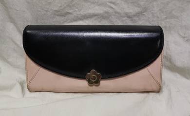 MARY QUANT long wallet daisy metal fittings L-shap