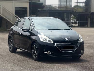 Peugeot 208 VTi ALLURE in Masai, JHR